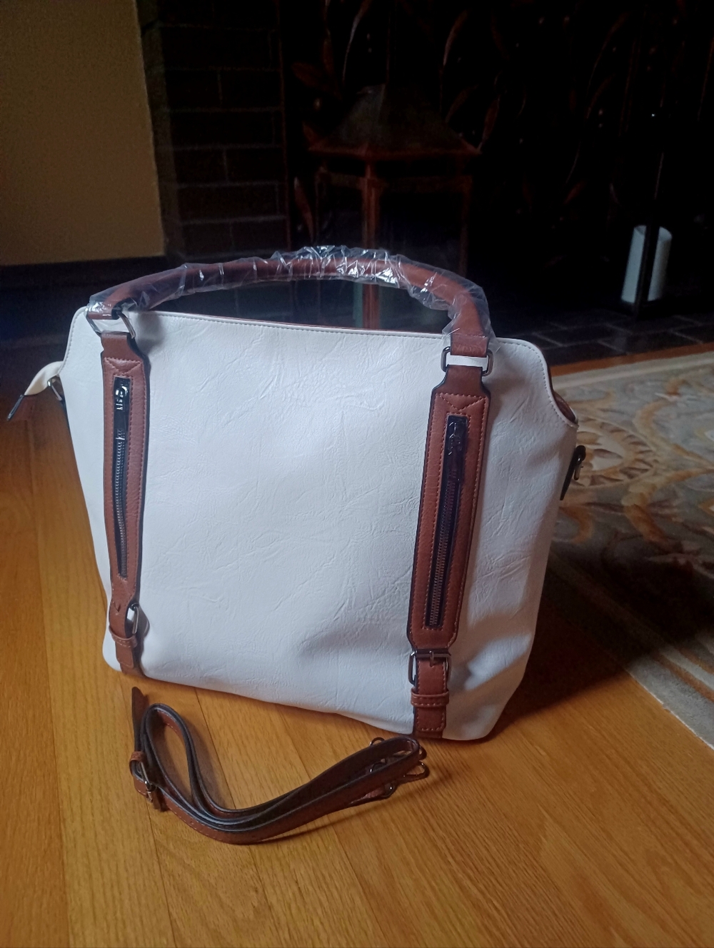 WHITE & BROWN SHOULDER BAG w/GENUINE LEATHER ACCENTS/TRIM-(NEW) - Picture 10 of 10